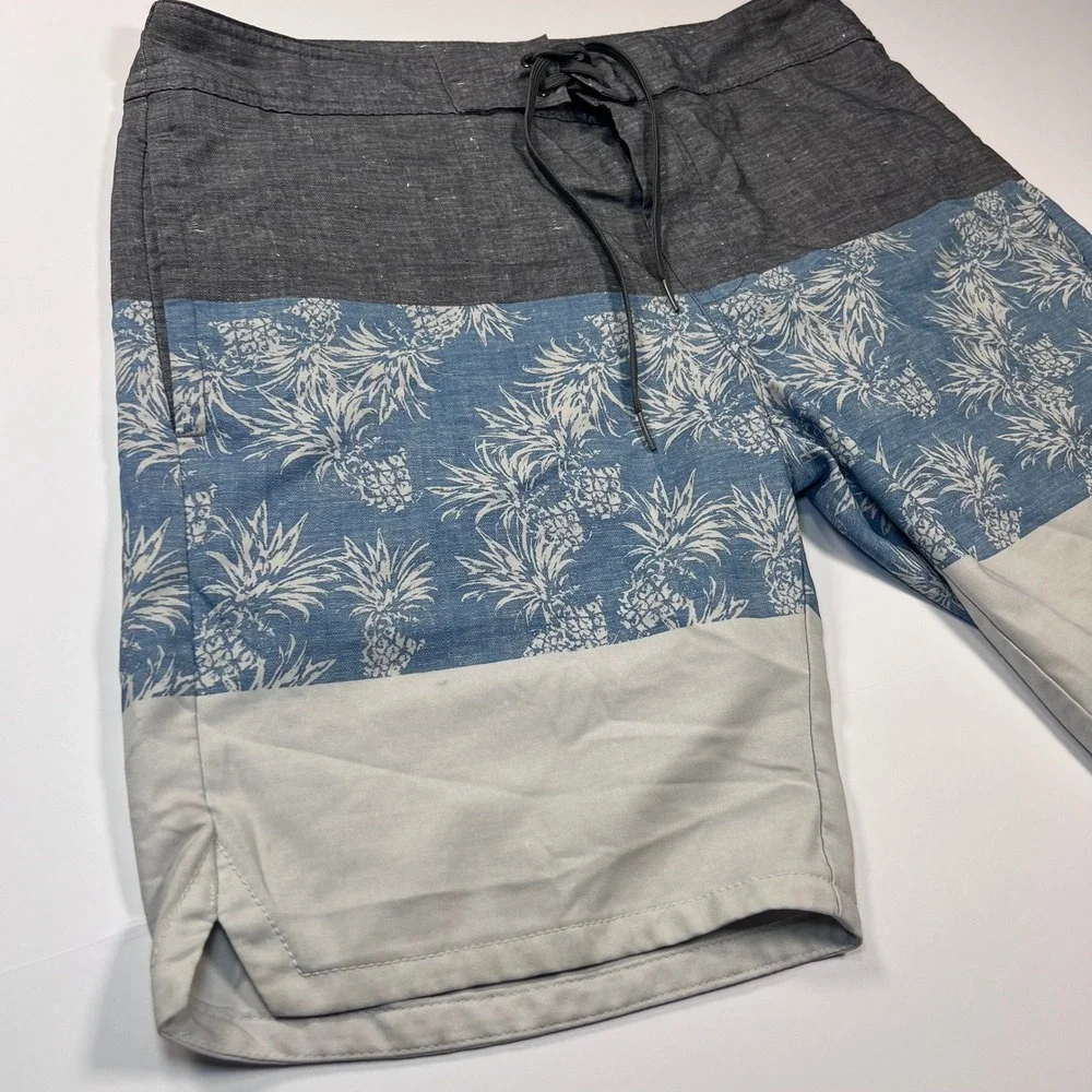 TravisMathew Board Shorts Mens 33‎ Gray Blue Pineapple Print Colorblock Trunks